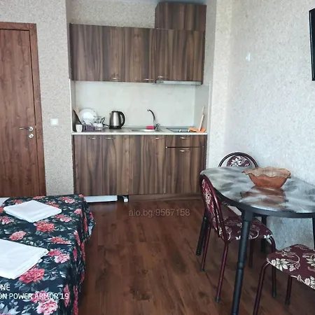 студио под наем елина 31 Appartement Shkorpilovtsi